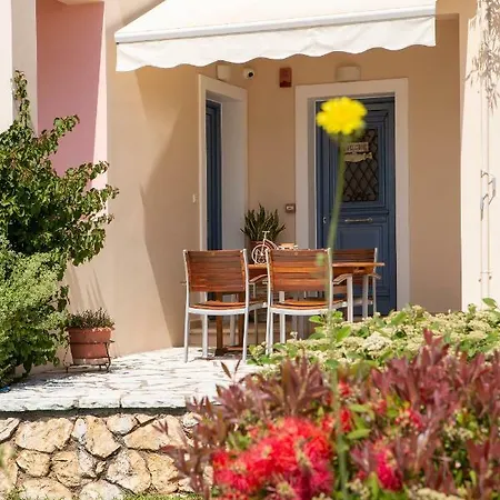 Thalassa Apartment *
