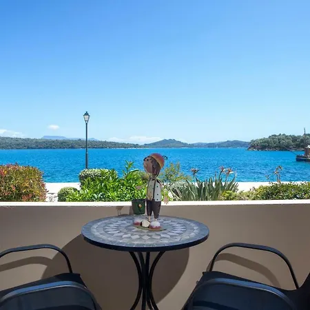 Thalassa Apartment *