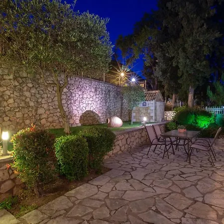 Thalassa Nydri (Lefkada)