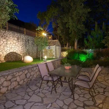 Thalassa Nydri (Lefkada)